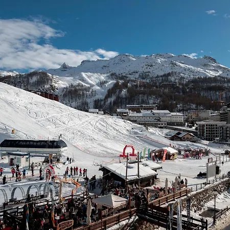 Hellochalet Derby - Heart Of Cervinia, Balcony & Lifts 1 Min Walk * 布勒伊-切尔维尼亚