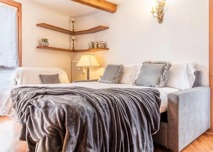 Hellochalet Derby - Heart Of Cervinia, Balcony & Lifts 1 Min Walk 布勒伊-切尔维尼亚