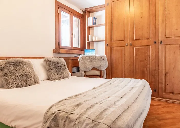 Hellochalet Derby - Heart Of Cervinia, Balcony & Lifts 1 Min Walk 布勒伊-切尔维尼亚