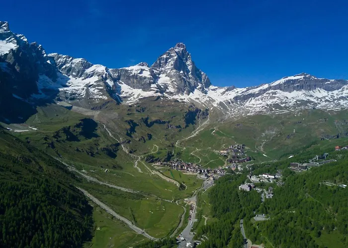 Hellochalet Derby - Heart Of Cervinia, Balcony & Lifts 1 Min Walk * 布勒伊-切尔维尼亚