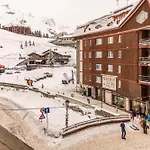 Hellochalet Derby - Heart Of Cervinia, Balcony & Lifts 1 Min Walk Apartment *