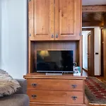 Apartment Hellochalet Derby - Heart Of Cervinia, Balcony & Lifts 1 Min Walk *