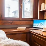 Hellochalet Derby - Heart Of Cervinia, Balcony & Lifts 1 Min Walk Apartment Breuil-Cervinia