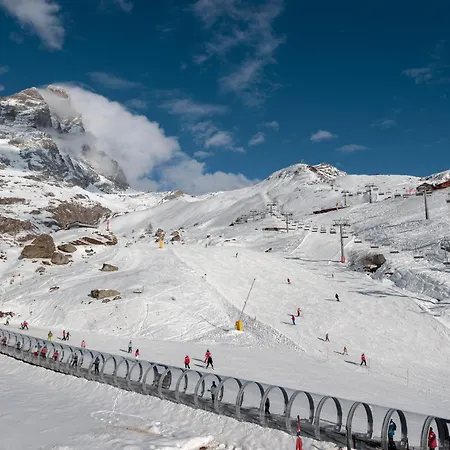 Apartment Hellochalet Derby - Heart Of Cervinia, Balcony & Lifts 1 Min Walk Breuil-Cervinia