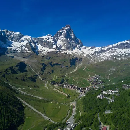Hellochalet Derby - Heart Of Cervinia, Balcony & Lifts 1 Min Walk * Брей-Червінія