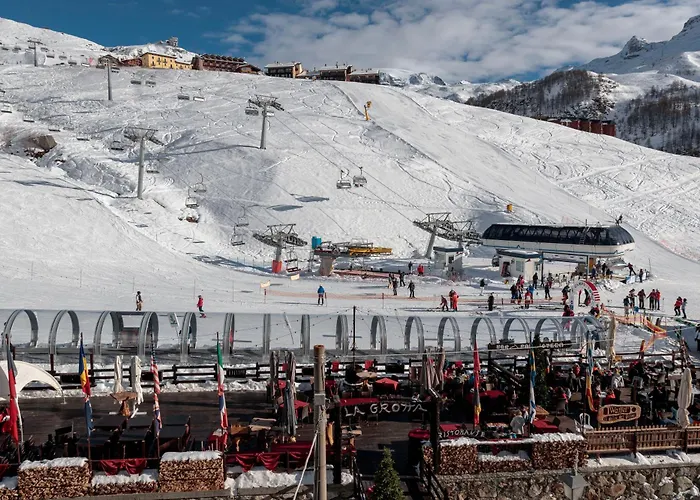 Hellochalet Derby - Heart Of Cervinia, Balcony & Lifts 1 Min Walk Apartment